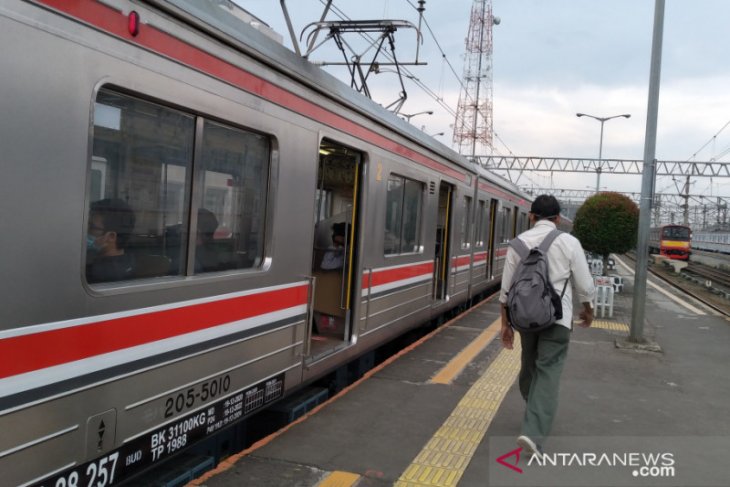 Perjalanan KRL dari Stasiun Bogor tidak berhenti di Stasiun Tanah Abang
