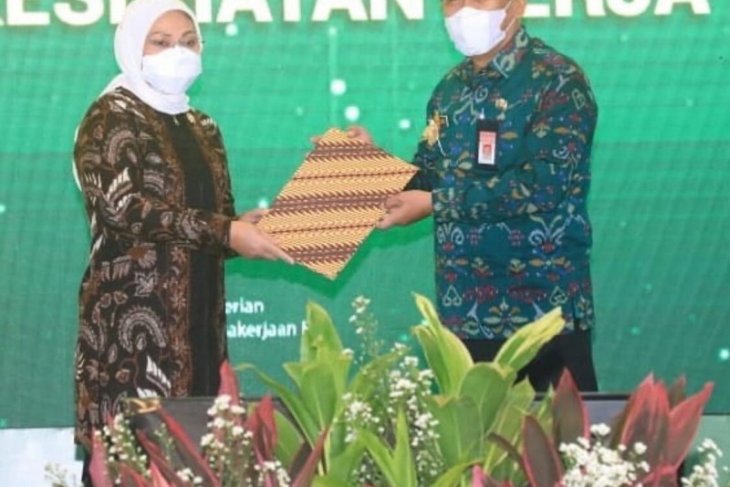 Gubernur Bali dapat penghargaan K3 dari Kemenaker
