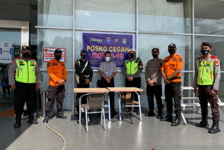 Polres dan Satgas COVID-19 Ketapang dirikan posko di pusat perbelanjaan