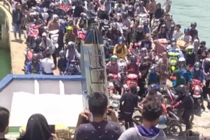 Jelang lebaran, ribuan penumpang mudik ke Simeulue