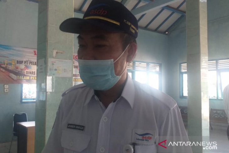 Arus penumpang di pelabuhan Tanjung RU Belitung normal