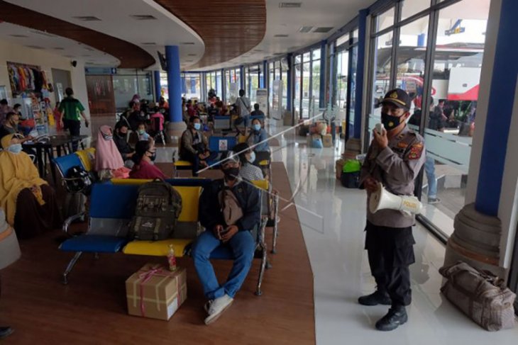 Polisi beri edukasi larangan mudik