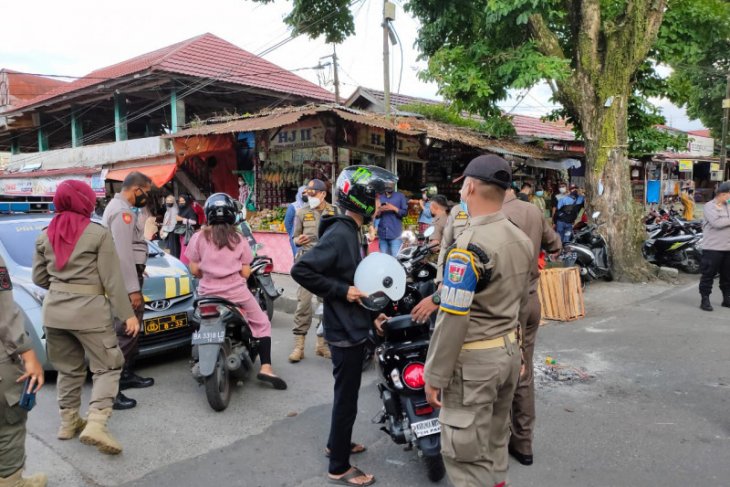 Warga keberatan denda razia protokol kesehatan Rp100 ribu