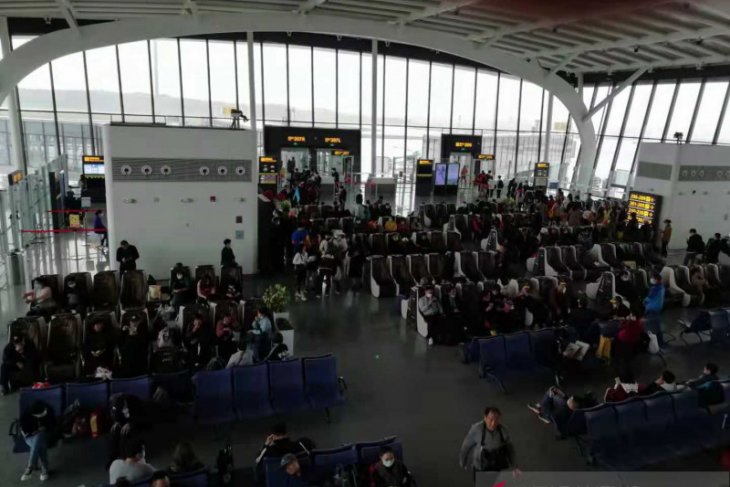 Di China, 2.600 penerbangan ditunda di tengah puncak arus mudik