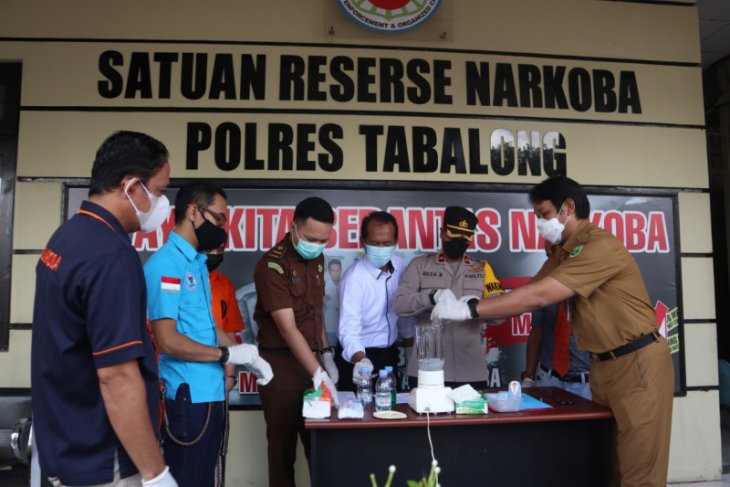 Satresnarkoba musnahkan barang bukti sabu - sabu