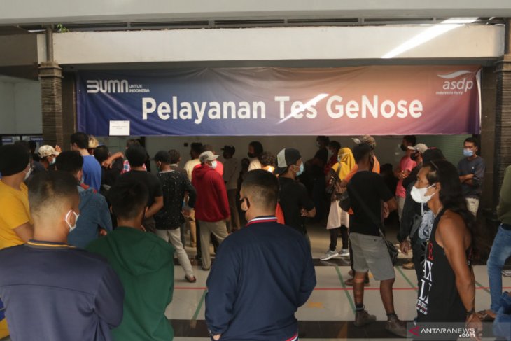 Pemeriksaan Kesehatan Penumpang Tujuan Jawa