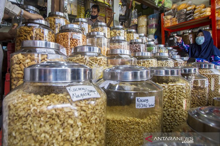 Penjualan Kue Kering Jelang Lebaran Meningkat