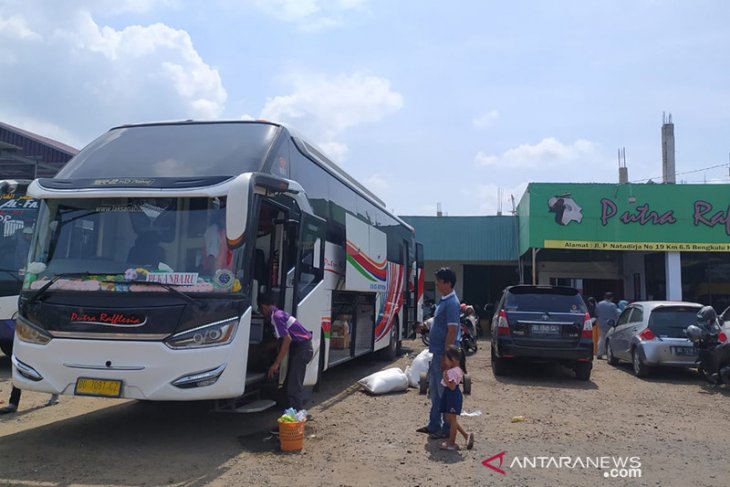 H-1 larangan mudik, bus di Bengkulu dipenuhi penumpang