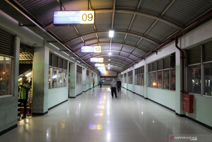Terminal Purabaya Sepi Penumpang