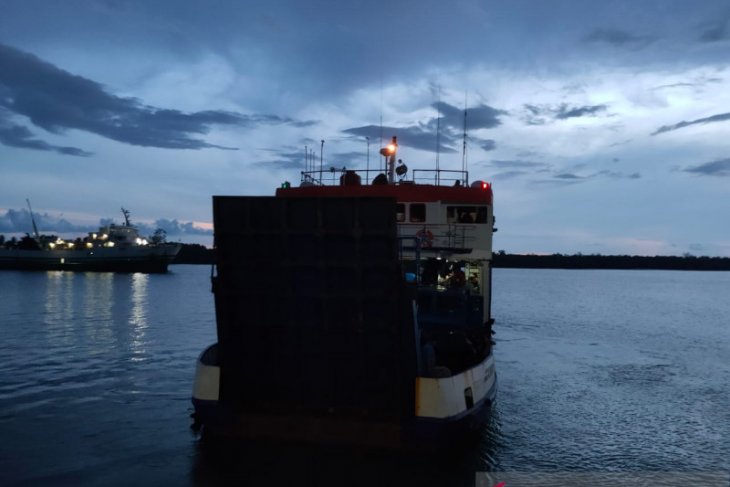 ASDP pelabuhan Tanjung RU berangkatkan 60 penumpang