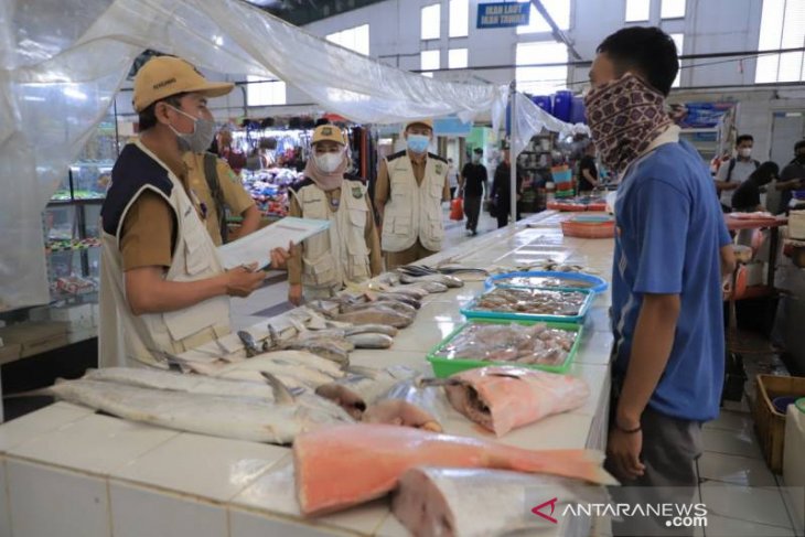 Hasil sidak, Disperindag Tangerang temukan makanan kadaluarsa