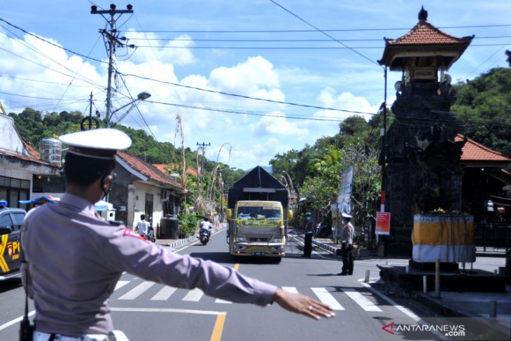 Larangan mudik, pemudik numpang truk, dan sepinya pariwisata di Bali