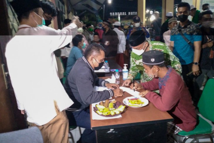 Bung Karna luncurkan Kartu Guru Ngaji Situbondo