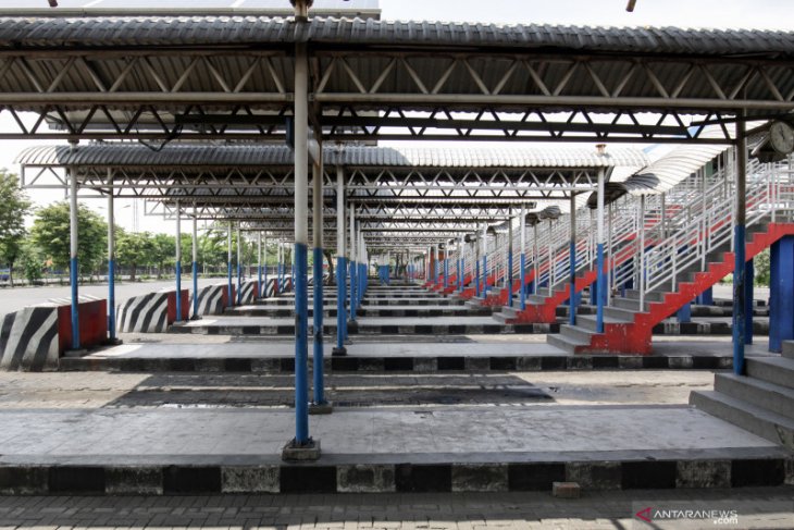 Terminal Purabaya Sepi 