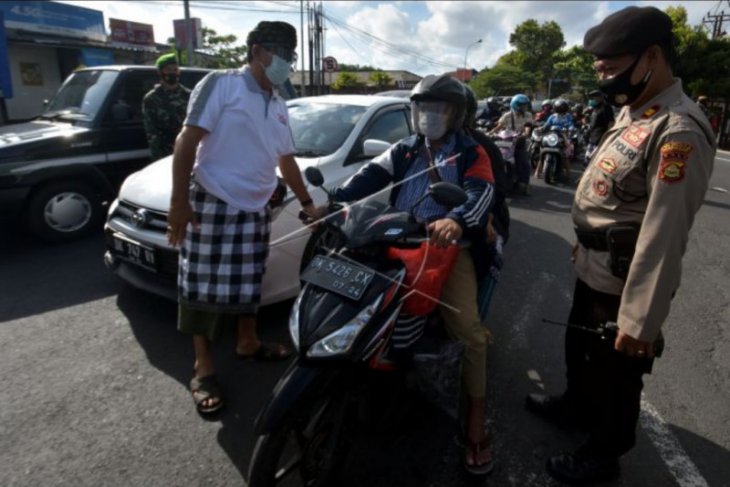 Pecalang dilibatkan dalam penyekatan mudik