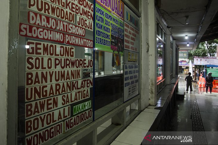 Pemberlakuan larangan mudik di terminal Cicaheum 