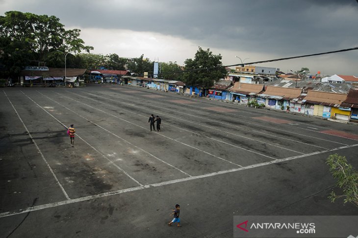 Pemberlakuan larangan mudik di terminal Cicaheum 