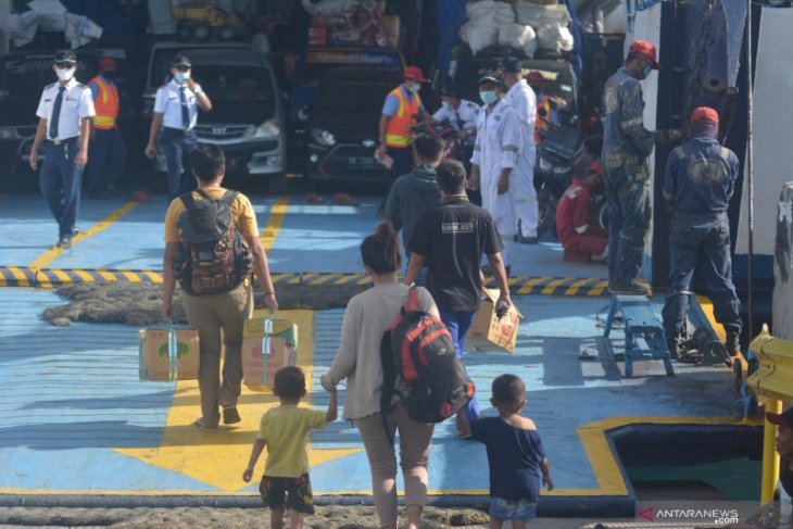 Penghentian Penyeberangan Pemudik Pelabuhan Jangkar