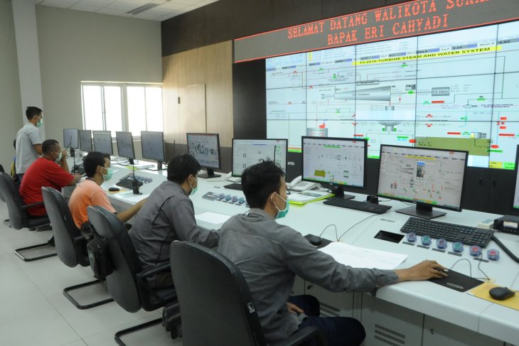 Wali Kota Eri siap pamerkan ruang kontrol PSEL Surabaya saat peresmian