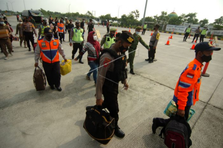 Penumpang travel gelap terjaring penyekatan mudik