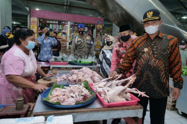Wali Kota Maidi sebut stok dan harga bahan pokok di Madiun cukup aman