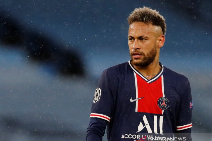 Neymar bertahan dengan Paris Saint-Germain hingga 2025