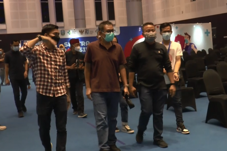 Satgas COVID-19 evaluasi pelaksanaan vaksinasi massal di Grand City Surabaya