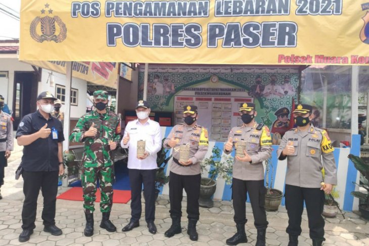 Bupati Paser dan Wakapolda Kaltim pantau pos penyekatan di perbatasan Kaltim-Kalsel
