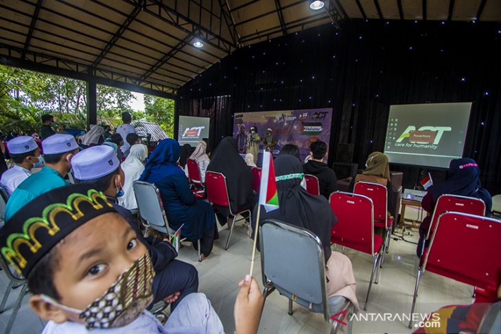 Kampoeng Senja Untuk Charty For Palestine