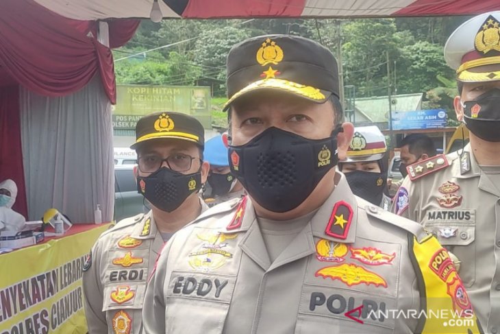 Polda Jabar jaring 138 travel gelap bawa pemudik