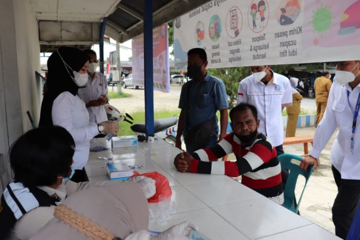 Polres tes urine sopir bus dan angkot, empat positif gunakan sabu