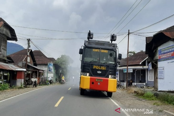 Antisipasi COVID-19, Sipirok disemprot cairan disinfektan