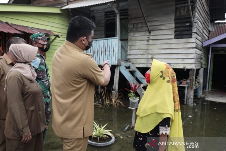 Pemkot Medan kerahkan alat berat antisipasi banjir rob