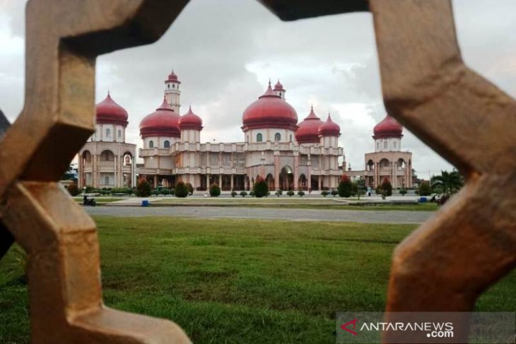 Pagi ini, Teungku Bachtiar jadi khatib Idul Fitri di Masjid Agung Meulaboh