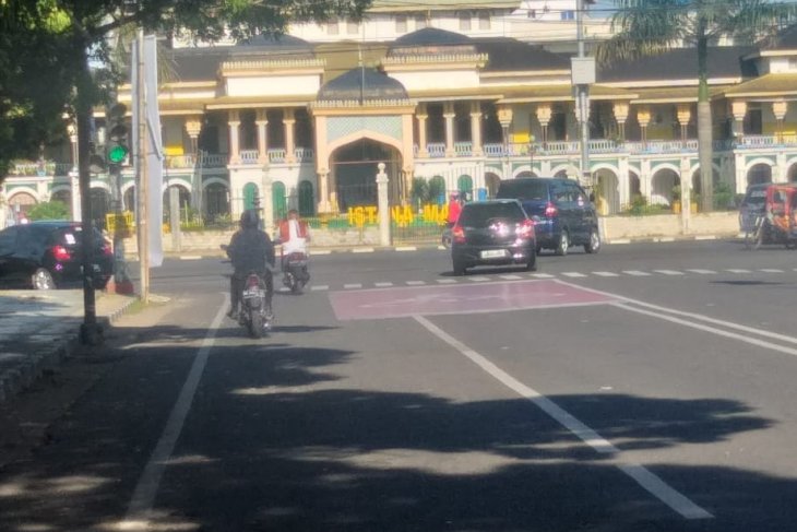 Hari Raya pertama Idul Fitri 1442 H Kota Medan terlihat sepi
