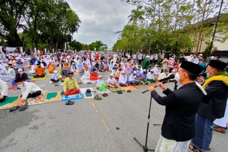 Pemkot Pontianak apresiasi warga terapkan prokes saat Shalat Idul Fitri