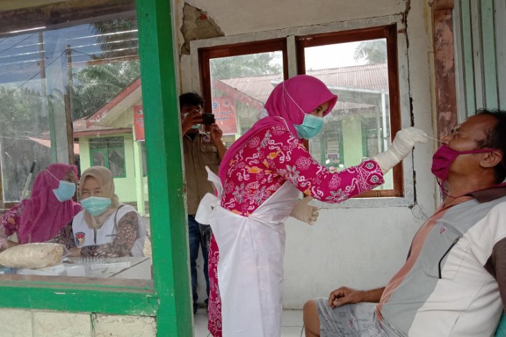 Ratusan pemudik jalani tes antigen di Mukomuko