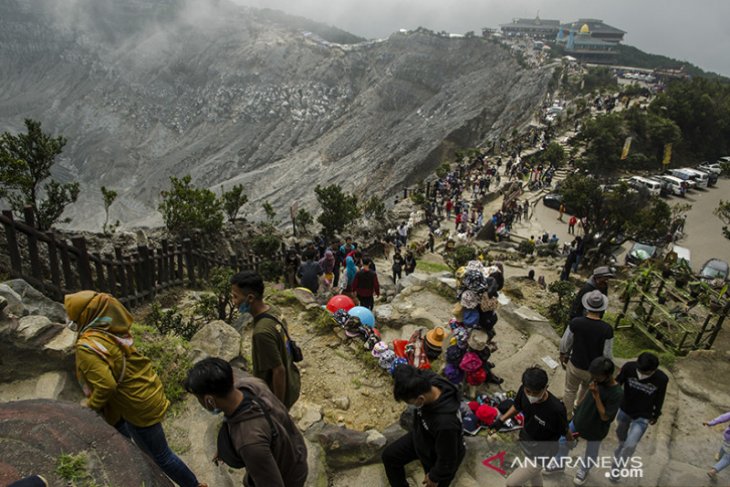 Wisata Tangkuban Parahu lebaran hari ketiga 