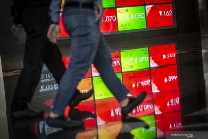 Investor masih cerna pernyataan Fed, IHSG menguat