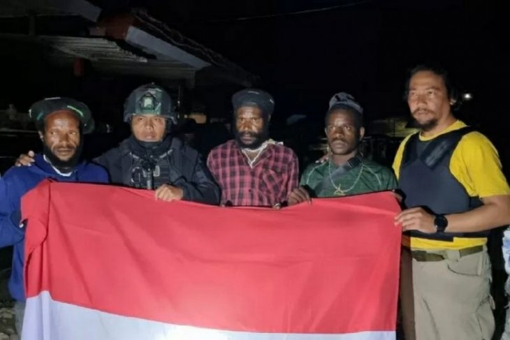 Sebanyak empat personil TNI terluka saat di hadang KKB