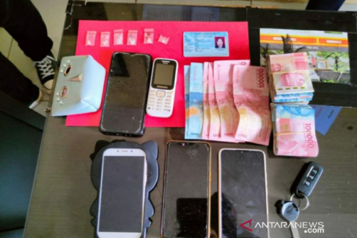 Polres Bangka Selatan tangkap dua IRT pengedar narkoba