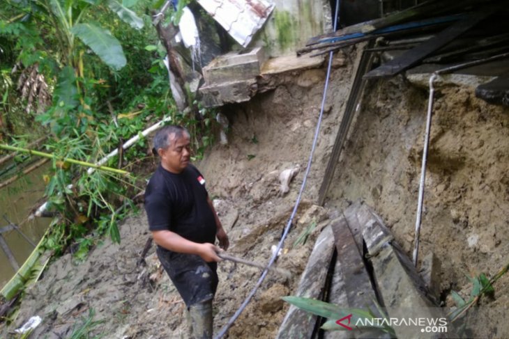 Banjir dan tanah longsor landa Simeulue