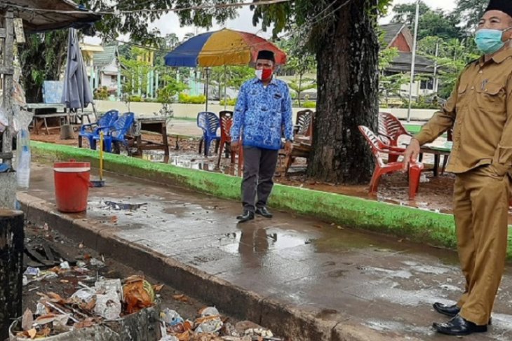 Wabup Merangin kasih waktu tiga hari PKL angkat gerobak dari kawasan taman