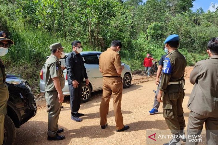 DPRD HSS sidak jalan tambang diduga gunakan tanah milik masyarakat