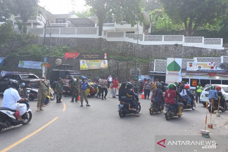 10.000 lebih kendaraan akan masuk kawasan wisata Palabuhanratu Sukabumi diputar balik