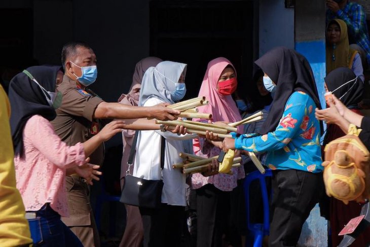 Warga Musi Banyuasin gelar