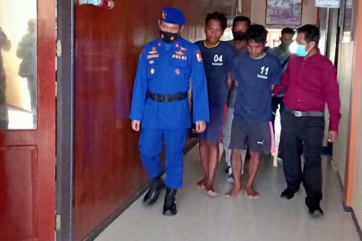 Kapal Patroli Polri gagalkan pengeboman ikan di perairan Sorong, Papua Barat