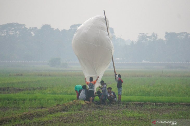 Kemenhub tegaskan pelaku penerbangan balon udara liar bisa dipidana