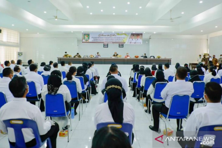 Wabup Asahan serahkan SK pengangkatan 140 P3K
