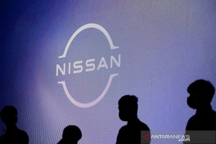 Kap mesin terbuka tiba-tiba, Nissan tarik 300.000 SUV di AS